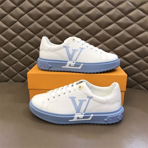 louis vuitton casual sneakers.